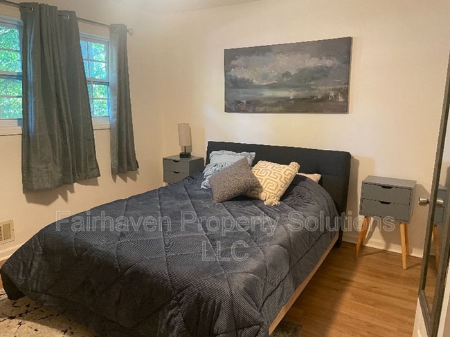 Building Photo - 1859 Williams Ave