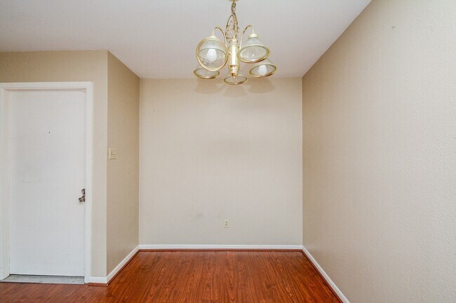 Foto del edificio - 8519 Hearth Dr