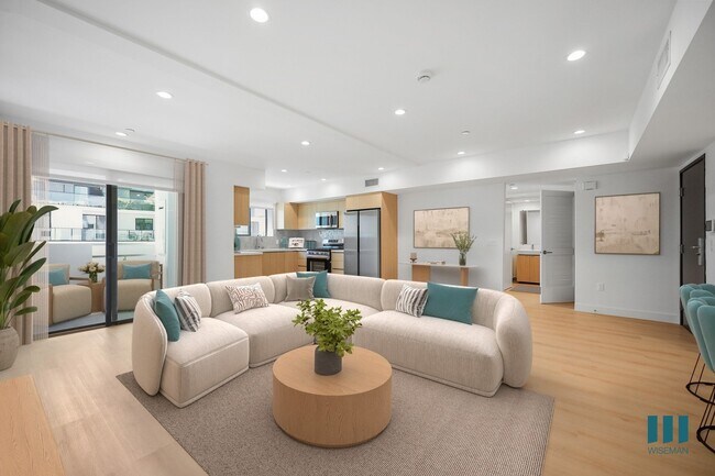 Cocina, comedor y sala de estar de concepto abierto - Plano de planta Orion - Hi Point Terrace by Wiseman
