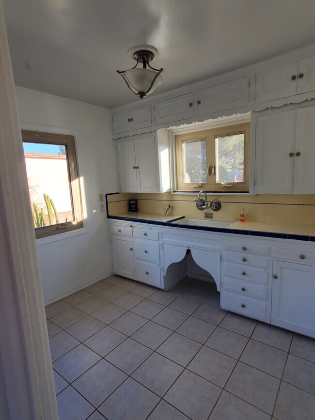 Kitchen - 10723 Lurline Ave