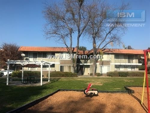 Foto del edificio - Delta Village Apartments