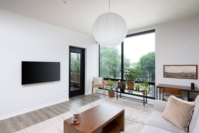 Foto del edificio - 1632 N Franklin Pl