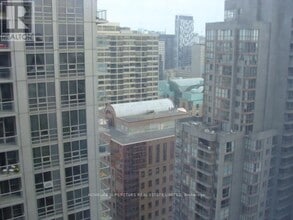 Building Photo - 763 Bay St.