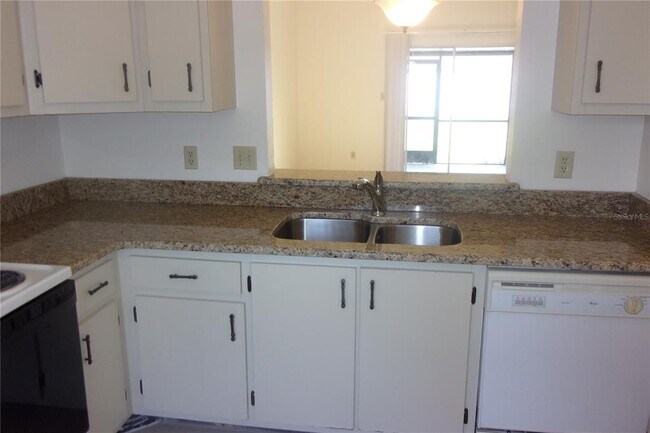 Foto del edificio - 1321 Topfield Ct