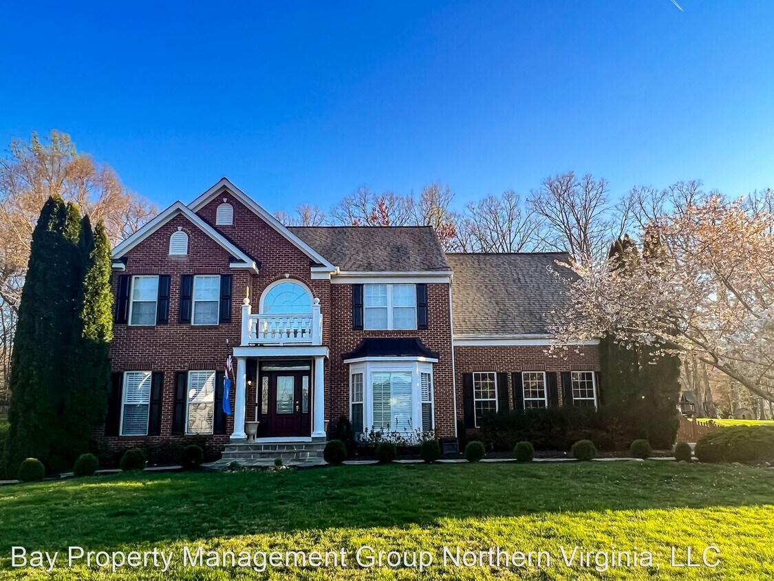 Foto principal - 4 br, 3.5 bath House - 7529 Nyack Ct