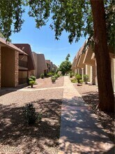 Building Photo - 5278 River Glen Dr