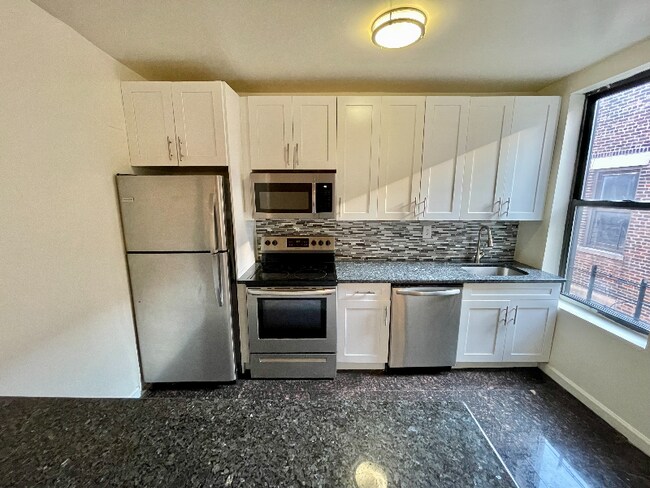 Building Photo - 540 W 136TH St