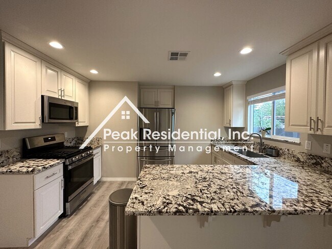 Building Photo - Updated North Sacramento 3bd/2ba House wit...