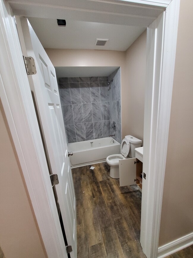 Building Photo - 601 Delaware St