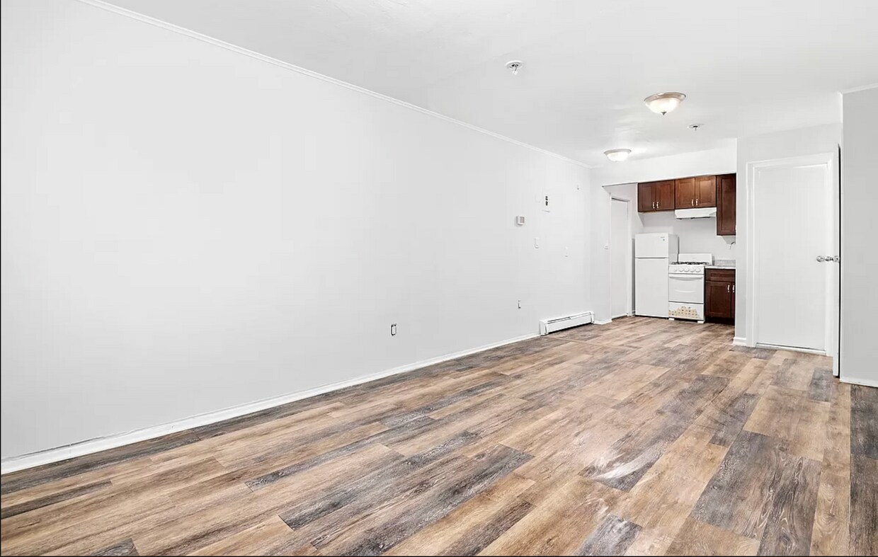 Foto del edificio - 3325 108th St