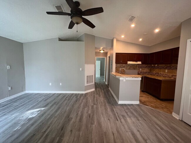 Building Photo - The perfect home waiting for you!