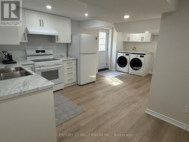 Building Photo - 52 Burgby Ave