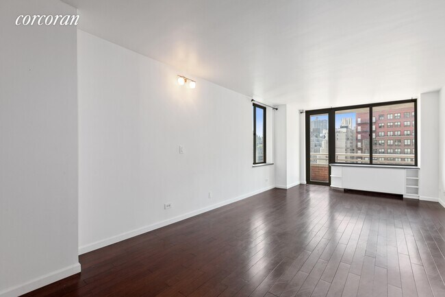 Building Photo - 236 E 47th St
