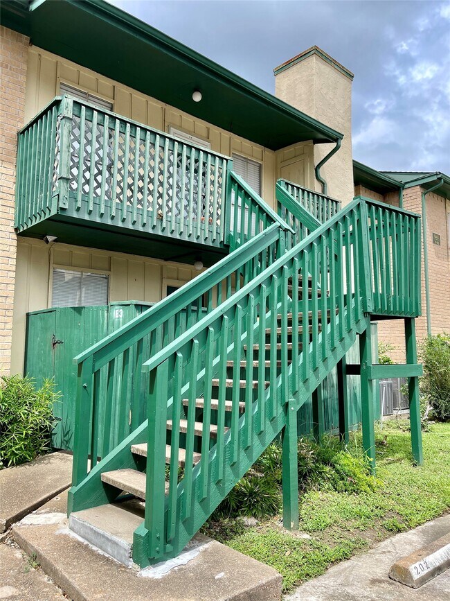 Building Photo - 1516 Bay Area Blvd