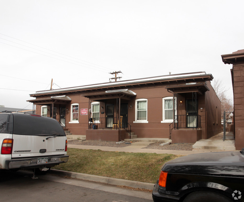 Building Photo - Ash Apartments