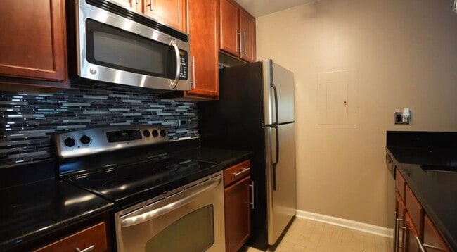 Foto del edificio - 104 Glengarry Dr