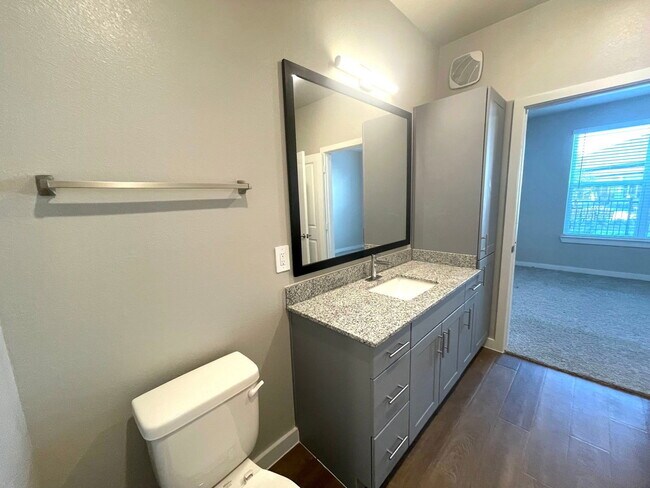 Foto del edificio - 3845 Frontier Pkwy