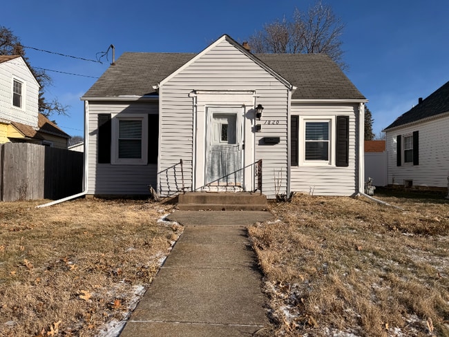 Building Photo - 1820 33rd St