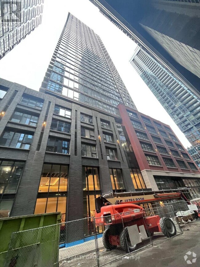 Building Photo - 15-315 Mercer St