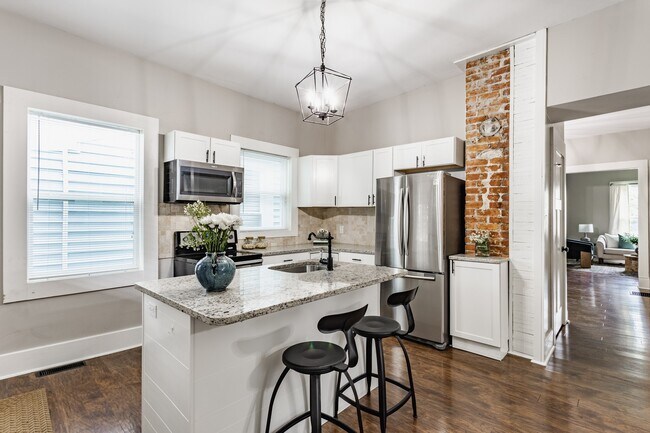 Foto del edificio - 1624 Fletcher Ave