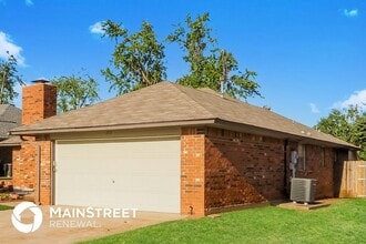 Building Photo - 1717 Ridgeway Dr