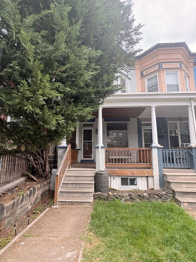 Building Photo - 620 W 33rd St