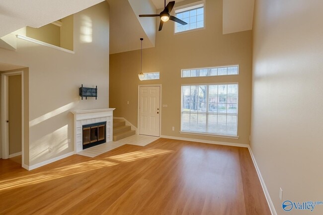 Foto del edificio - 109 Highwood Ct