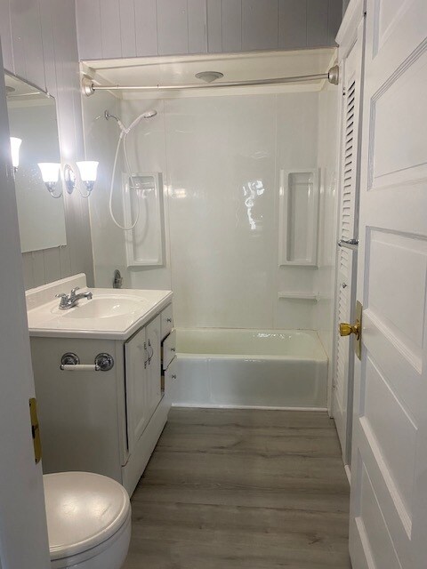 Building Photo - 82 Walton St