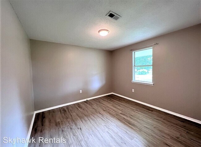 Foto del edificio - 3 br, 2 bath House - 104 Thomas St