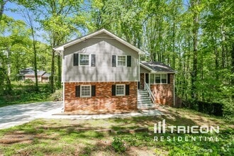 Building Photo - 4733 Hickory Ct SW