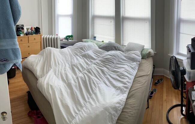 Building Photo - ALLSTON ONE BED!!!!