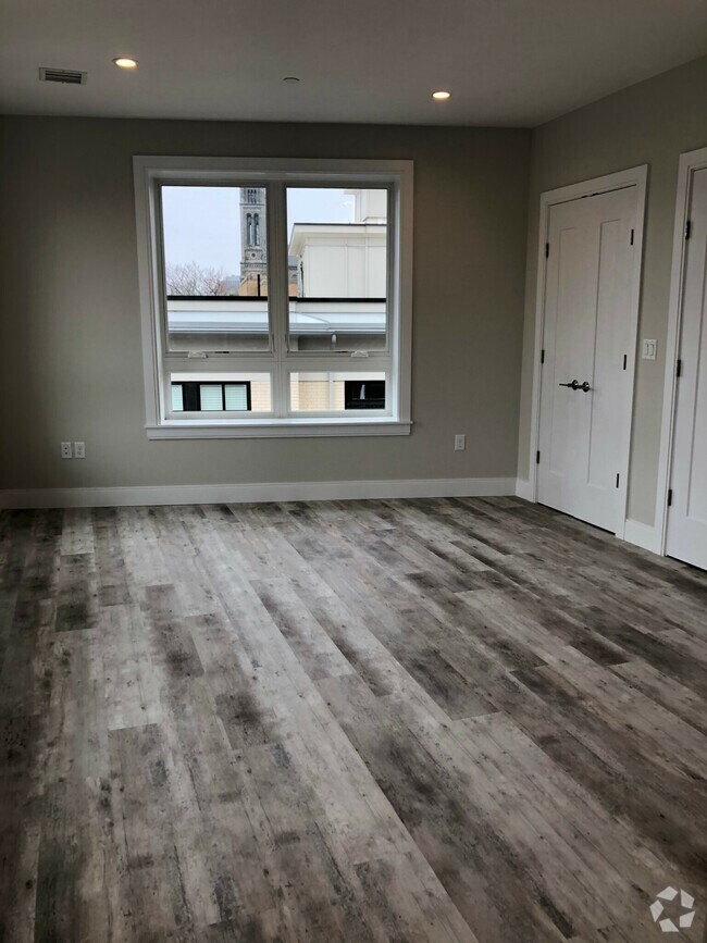 Building Photo - 1460 Tremont St