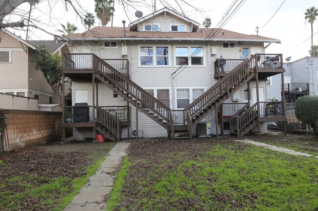 Foto del edificio - 2129 Cambridge St