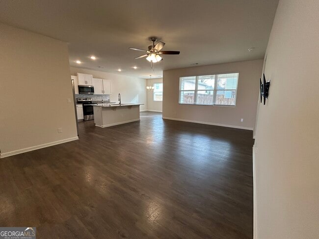 Building Photo - 850 Starbuck Parkway