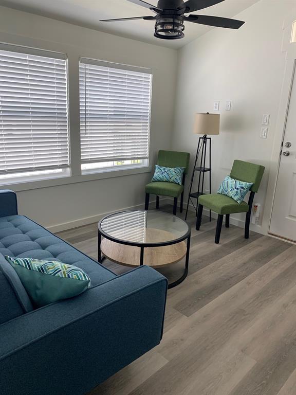 Foto del edificio - 13 Parker Creek Rd