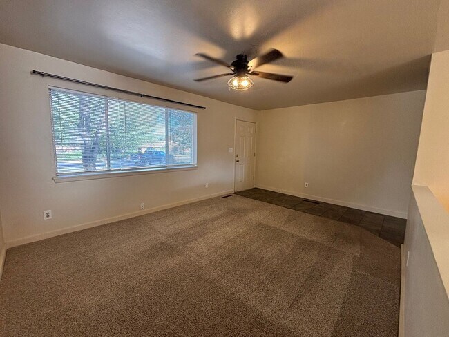 Photo - 4 bed 1.5 bath Ranch Style Home with Basem...
