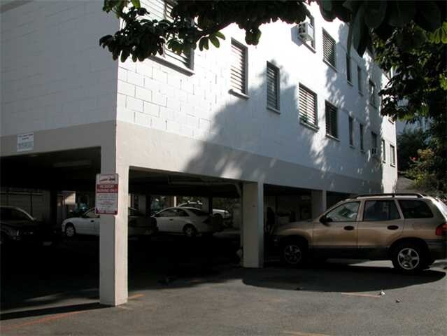 Parking - The Leiahua