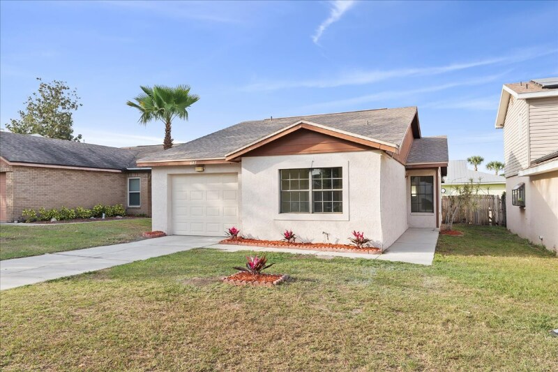 Primary Photo - 623 Lake Dexter Cir