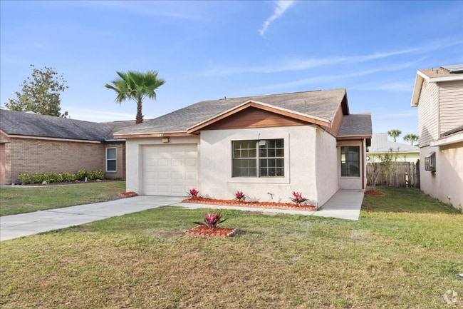 Building Photo - 623 Lake Dexter Cir