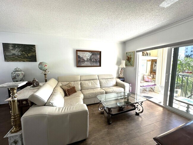 Foto del edificio - 4143 N Ocean Blvd
