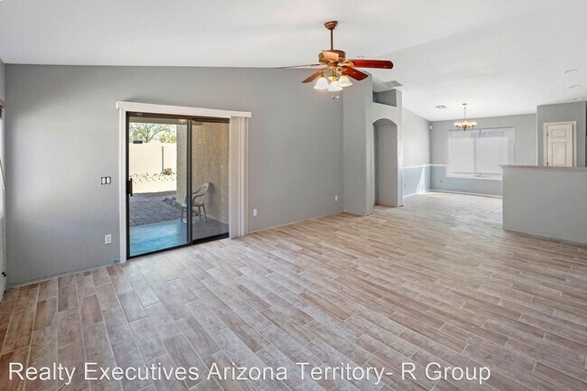 Building Photo - 4 br, 2 bath House - 4663 S. Valley Road