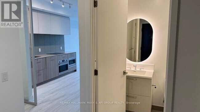 Building Photo - 36 Olive Ave