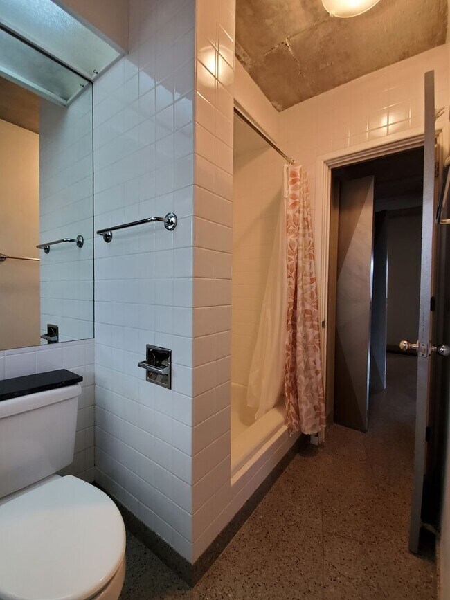 Foto del edificio - 2118 Kuhio Ave #603