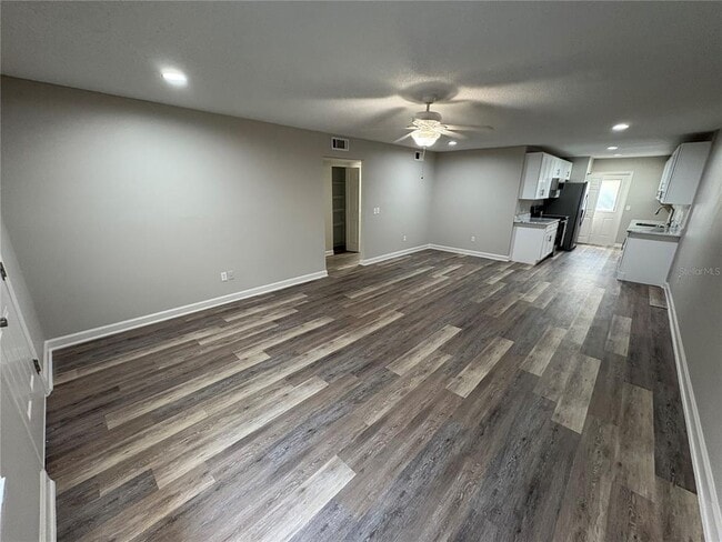 Foto del edificio - 459 W Rosewood Ln
