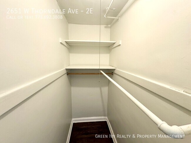 Foto del edificio - 2651 W Thorndale Ave