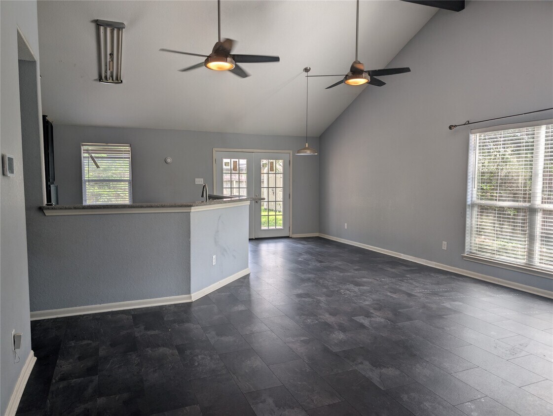 Foto del edificio - 4218 Owens Creek Ln