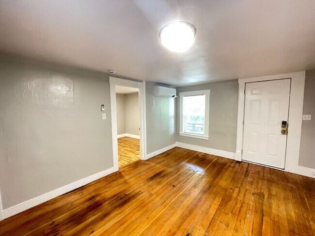 Foto del edificio - 325 Amherst St.
