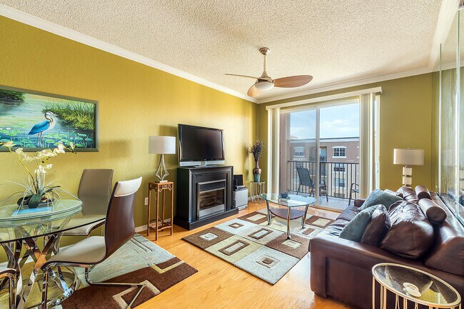 Building Photo - 1801 N Flagler Dr