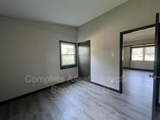 Foto del edificio - 3306 176th St