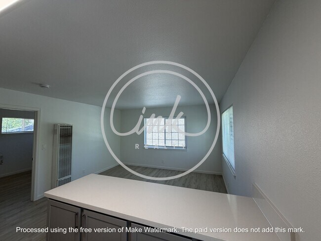 Foto del edificio - 415-421 E. Long Street
